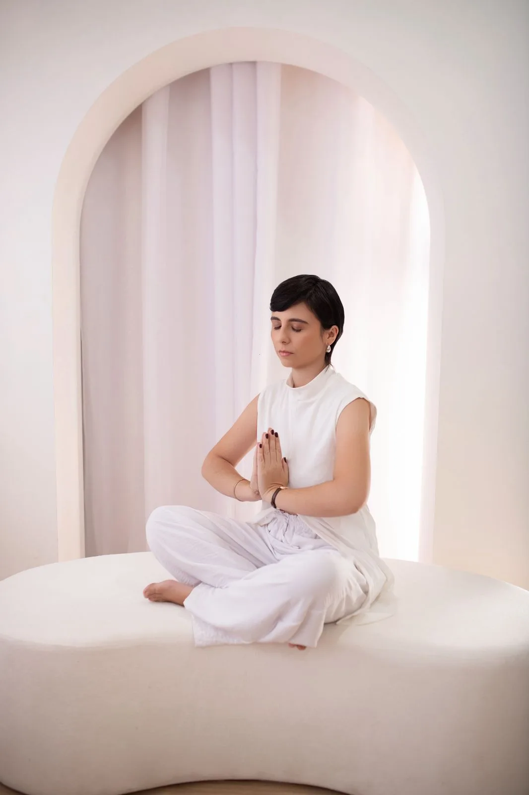 Pati Francisco meditando